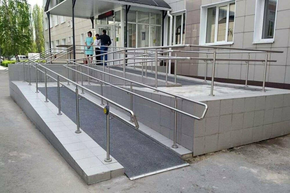 Поручні МГН з нержавіючої сталі для пандуса